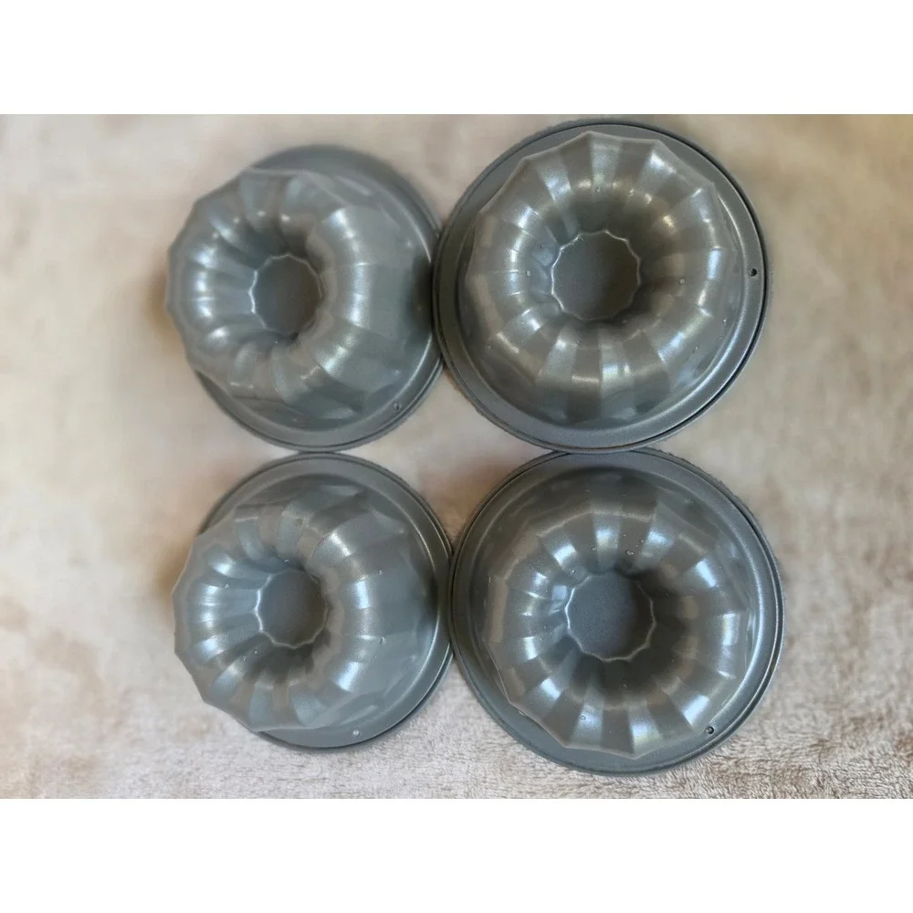 Set of 4 Mini Fluted Cake Pans Non-Stick Individual Bundt Baking Molds 4.5in